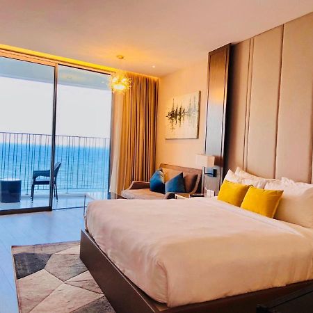 Panorama Lyn Beachfront Apartment Nha Trang Exterior photo